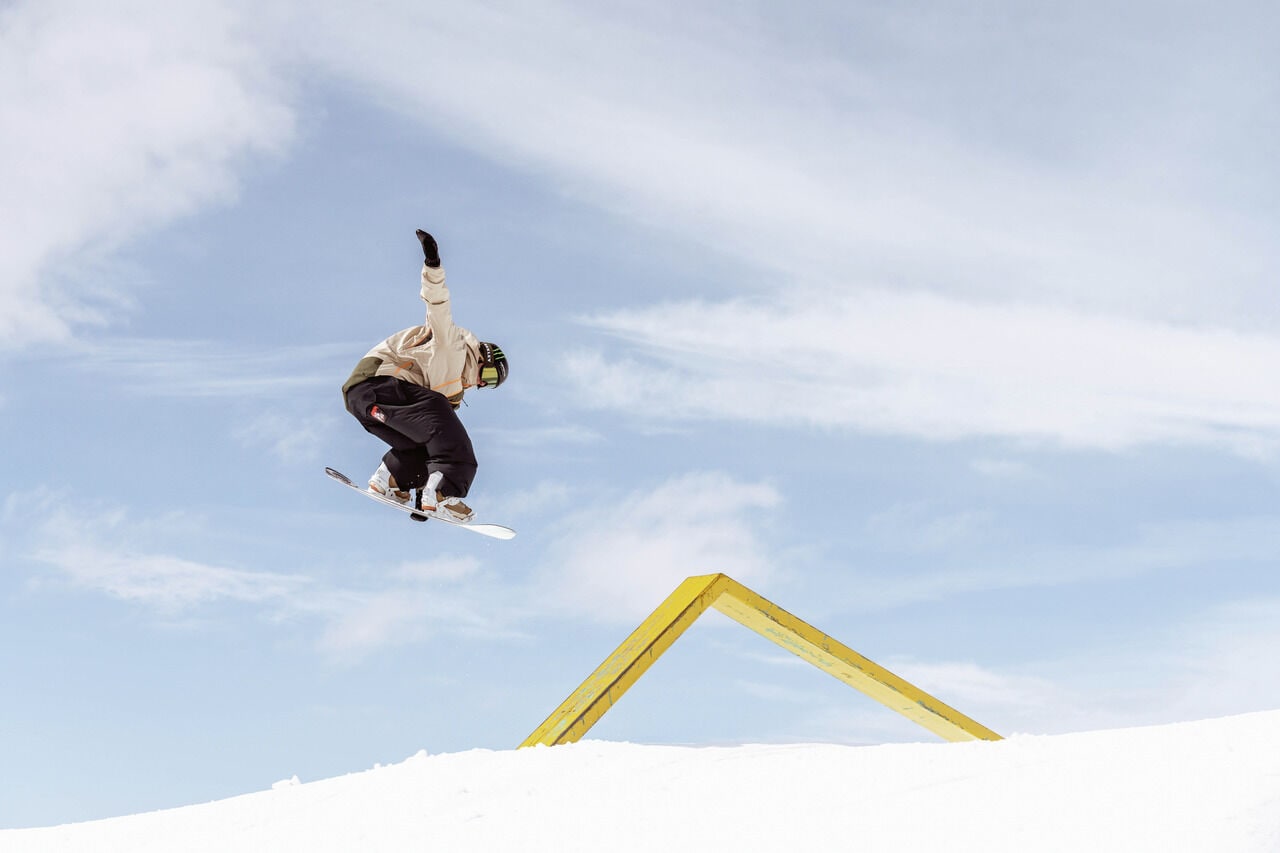 Snowboard star Mia Brookes joins Swatch Proteam